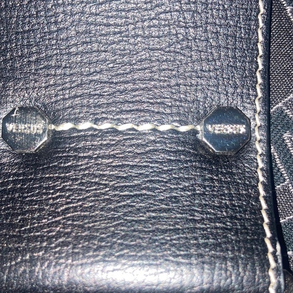 Versace purse - Picture 7 of 9